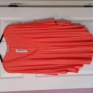 SWAK coral poncho style top with butterfly sleeves,deep v neck,rayon/span,1X,NWT